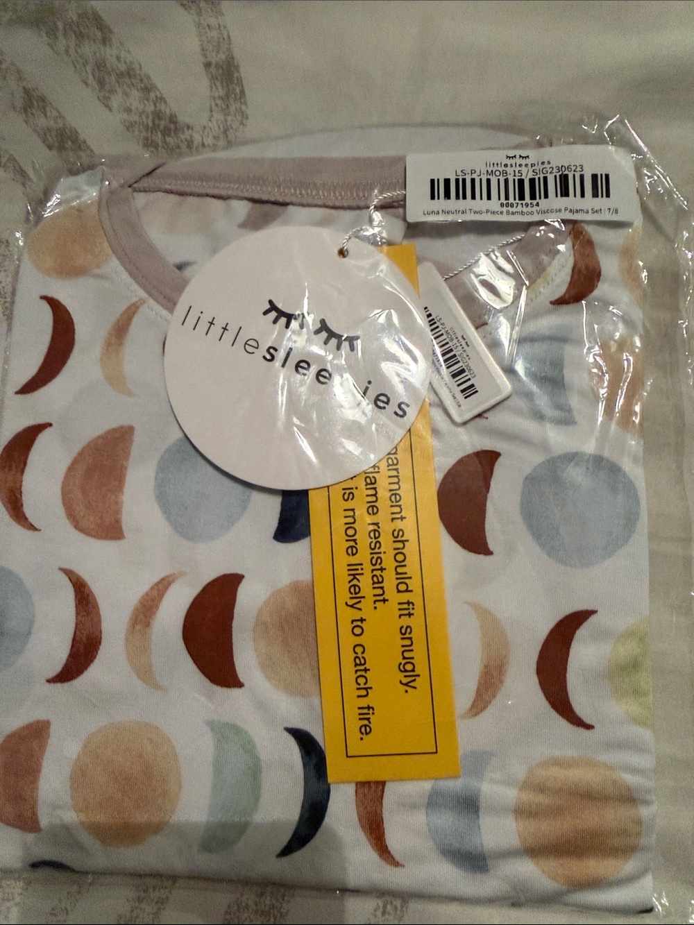 Little Sleepies Moon & Circle Print Pajama Set - 7/8 New